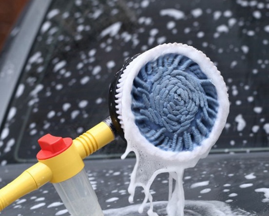 Chổi rửa xe ô tô thông minh tự xoay