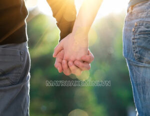 True love thực sự sẽ nắm tay bạn vượt qua mọi khó khăn